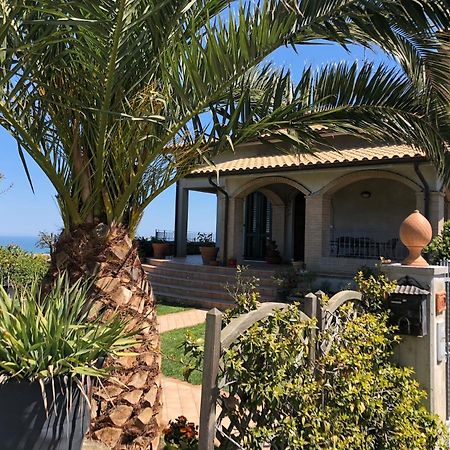 B&B La Palma San Costanzo Exterior photo